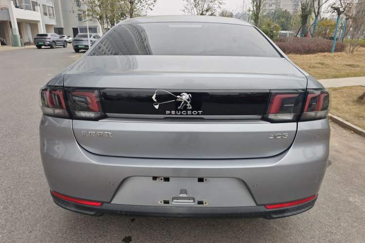 Used Peugeot 308 2018 1.6L Automatic Luxury Edition Exterior 4