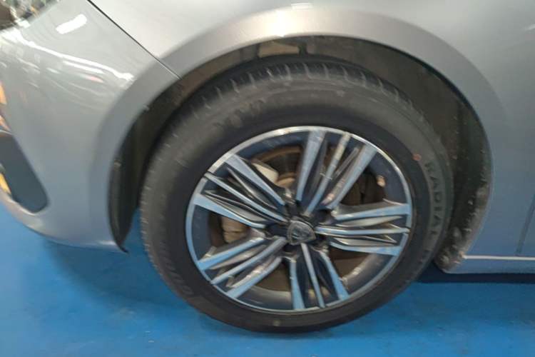 Used Peugeot 308 2018 1.6L Automatic Luxury Edition Exterior 4