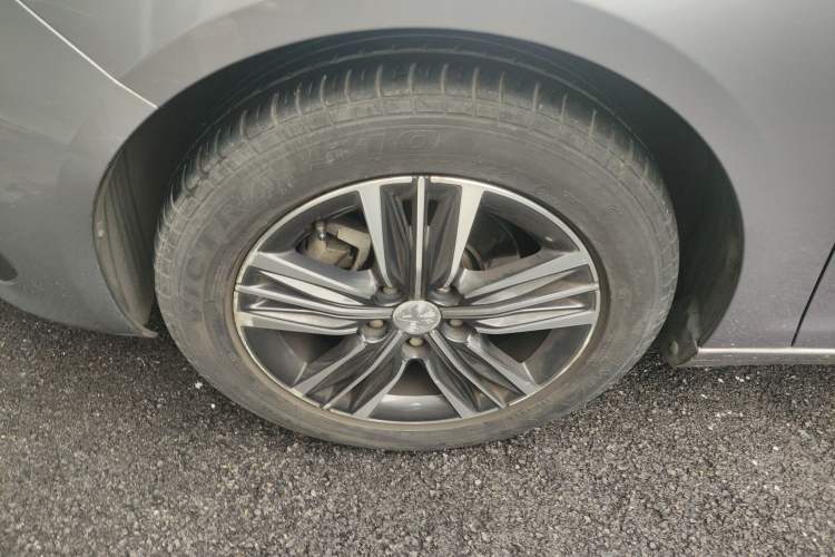 Used Peugeot 308 2018 1.6L Automatic Luxury Edition Exterior 4