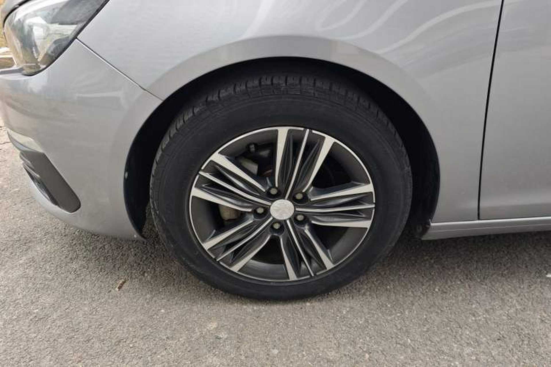 Used Peugeot 308 2018 1.6L Automatic Luxury Edition Exterior 7