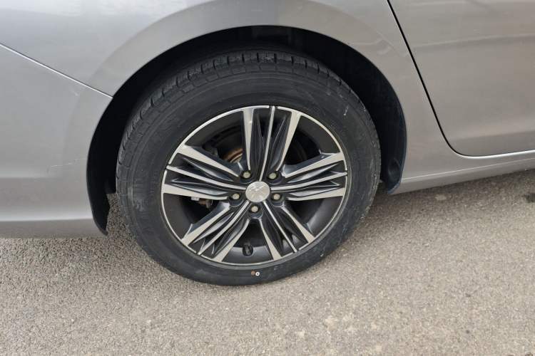 Used Peugeot 308 2018 1.6L Automatic Luxury Edition Exterior 8