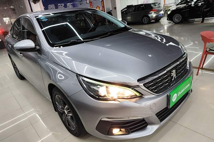 Used Peugeot 308 2018 1.6L Automatic Luxury Edition Front Right 45 Deg