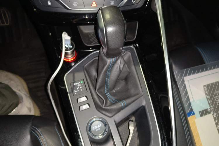 Used Peugeot 308 2018 350THP Automatic Prestige Edition Gear Lever