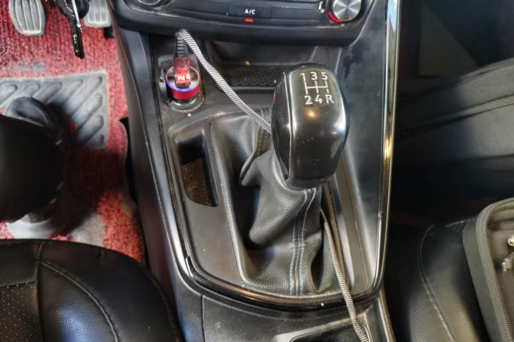Used Peugeot 308 2018 1.6L Manual Fashion Edition Gear Lever