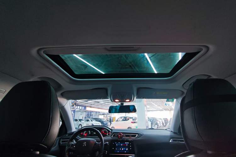 Used Peugeot 308 2018 1.6L Automatic Luxury Edition Headliner