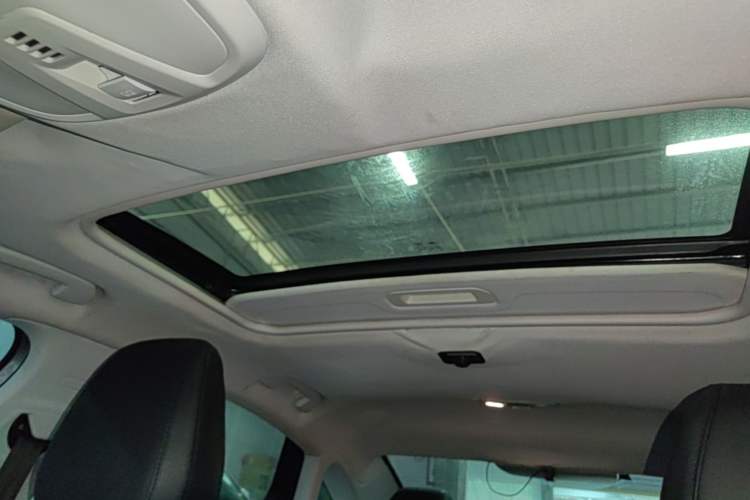 Used Peugeot 308 2018 1.6L Automatic Luxury Edition Headliner
