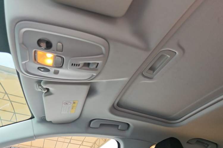 Used Peugeot 308 2018 1.6L Automatic Luxury Edition Headliner