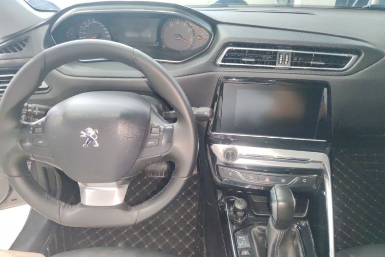 Used Peugeot 308 2018 1.6L Automatic Luxury Edition Interior 3