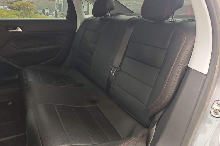 Used Peugeot 308 2018 1.6L Automatic Luxury Edition Interior 4