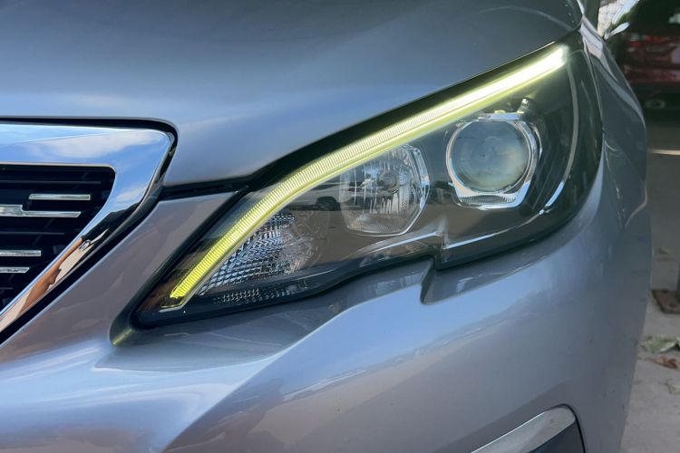 Used Peugeot 308 2018 230THP Automatic Luxury Edition Left Front Headlight