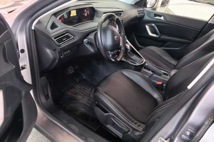 Used Peugeot 308 2018 1.6L Automatic Luxury Edition Left Front Seat