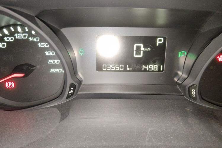 Used Peugeot 308 2018 1.6L Automatic Luxury Edition Odometer Close Up