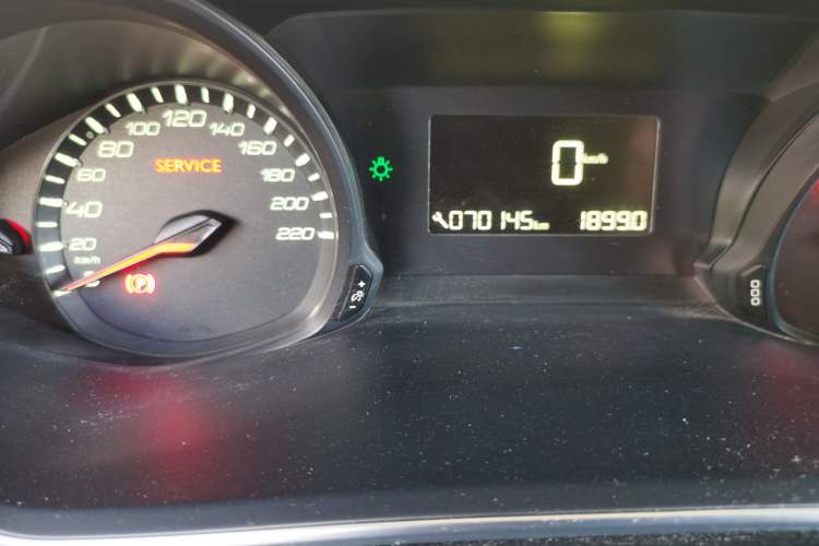 Used Peugeot 308 2018 1.6L Manual Fashion Edition Odometer Close Up