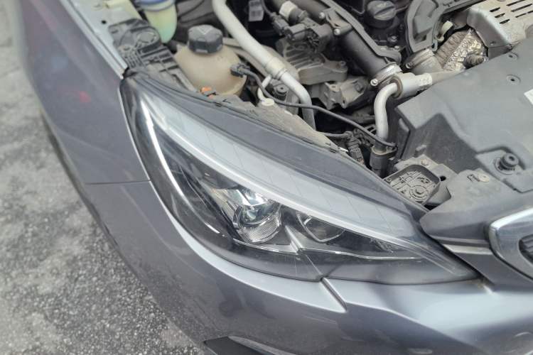 Used Peugeot 308 2018 230THP Automatic Luxury Edition Right Front Headlight