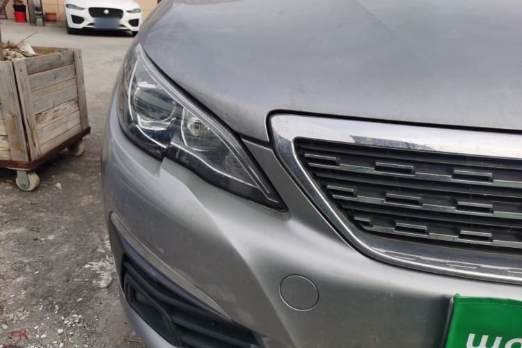 Used Peugeot 308 2018 1.6L Automatic Luxury Edition Right Front Headlight