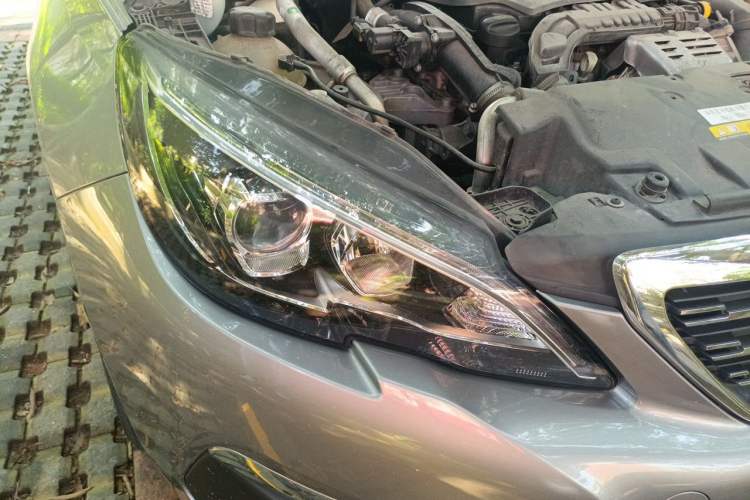 Used Peugeot 308 2018 230THP Automatic Luxury Edition Right Front Headlight
