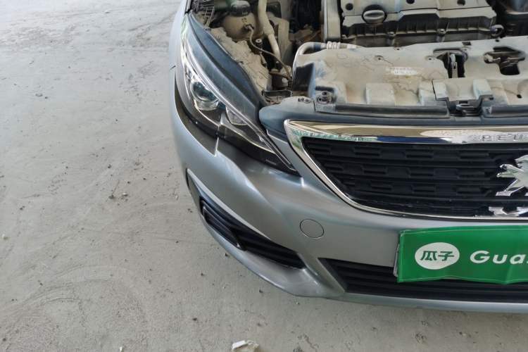 Used Peugeot 308 2018 1.6L Manual Fashion Edition Right Front Headlight