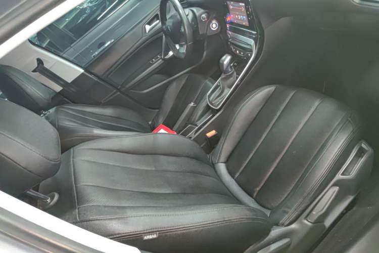Used Peugeot 308 2018 1.6L Automatic Luxury Edition Right Front Seat
