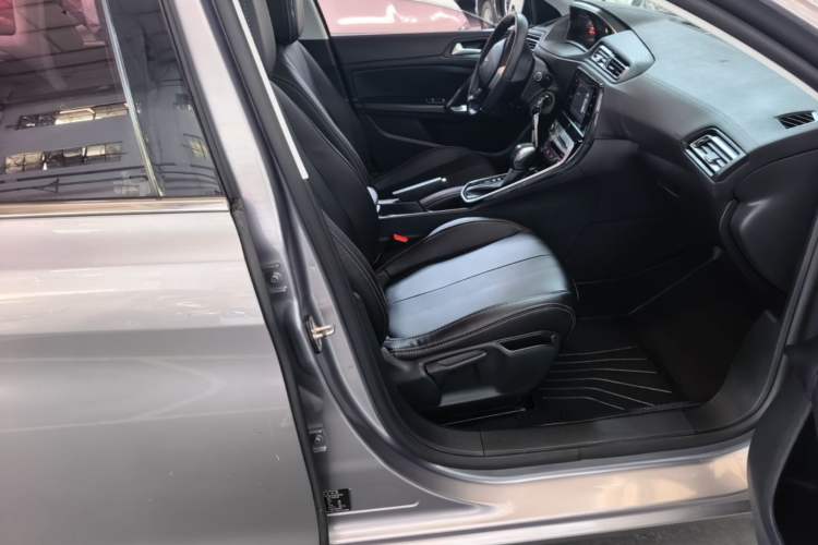 Used Peugeot 308 2018 1.6L Automatic Luxury Edition Right Front Seat