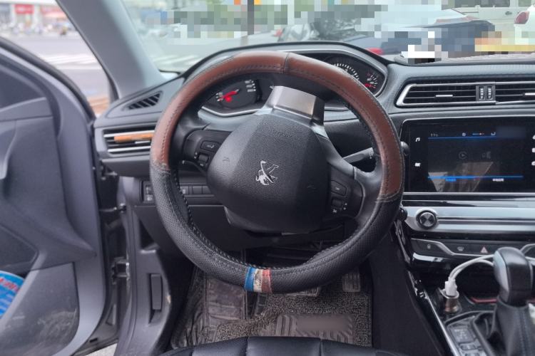 Used Peugeot 308 2018 230THP Automatic Luxury Edition Steering Wheel