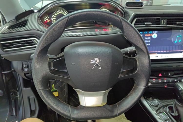 Used Peugeot 308 2018 1.6L Automatic Fashion Edition Steering Wheel