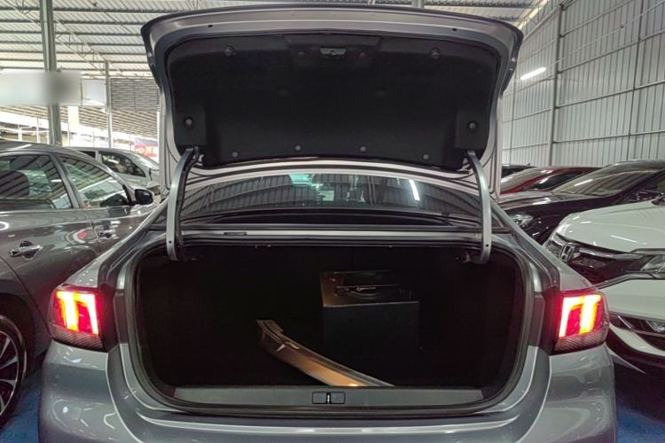 Used Peugeot 308 2018 1.6L Automatic Luxury Edition Trunk