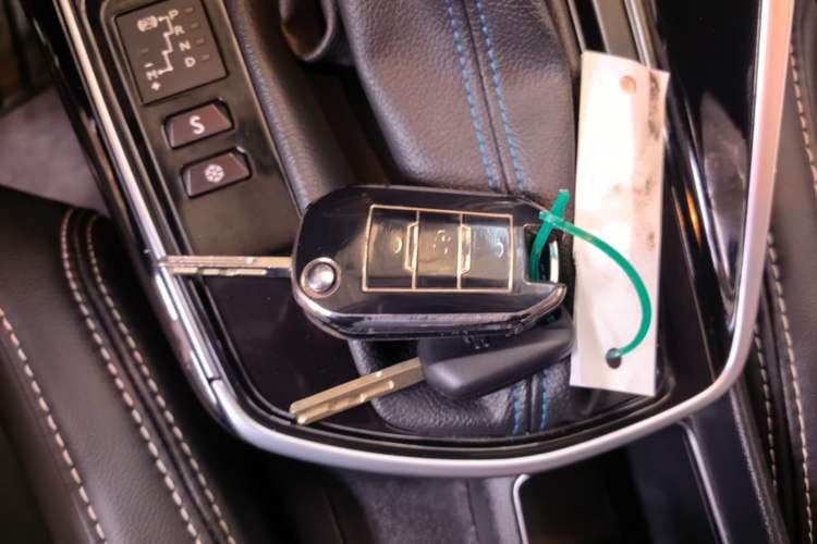 Used Peugeot 308 2018 1.6L Automatic Luxury Edition Vehicle Key