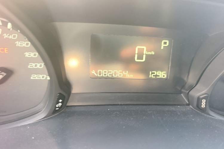 Used Peugeot 308 2018 1.6L Automatic Luxury Edition Odometer Close Up