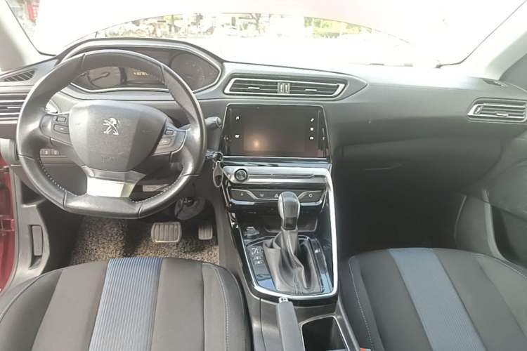 Used Peugeot 308 2018 1.6L Automatic Luxury Edition Center Console