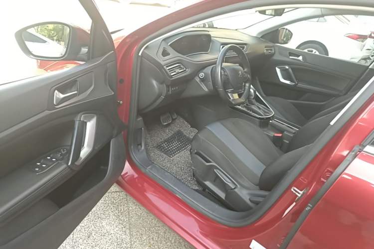 Used Peugeot 308 2018 1.6L Automatic Luxury Edition Driver Seat