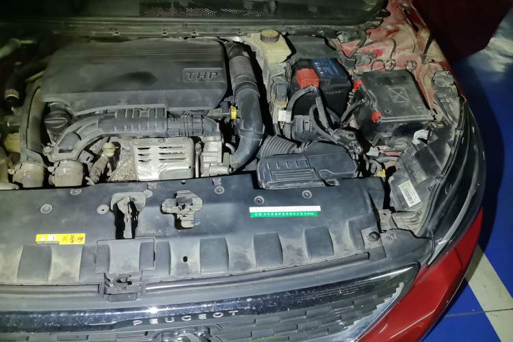 Used Peugeot 308 2018 230THP Automatic Luxury Edition Engine Bay Left