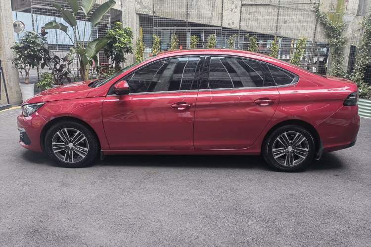 Used Peugeot 308 2018 1.6L Automatic Luxury Edition Exterior 6