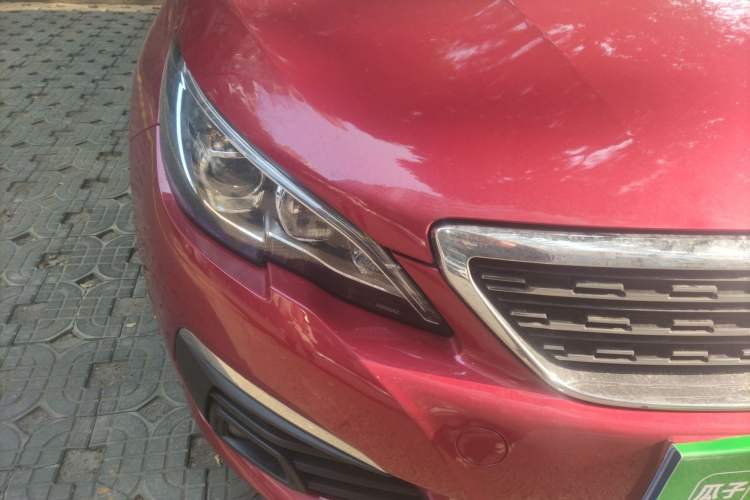 Used Peugeot 308 2018 1.6L Automatic Luxury Edition Right Front Headlight