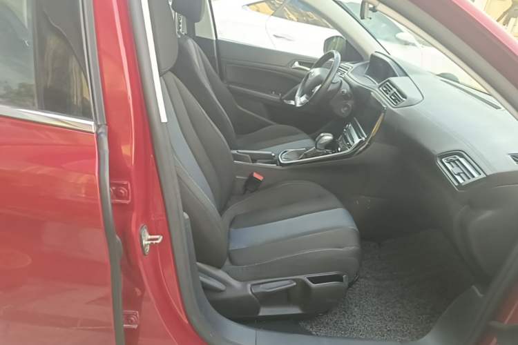 Used Peugeot 308 2018 1.6L Automatic Luxury Edition Right Front Seat