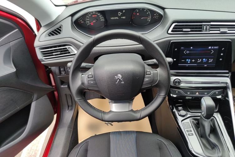 Used Peugeot 308 2018 1.6L Automatic Luxury Edition Steering Wheel