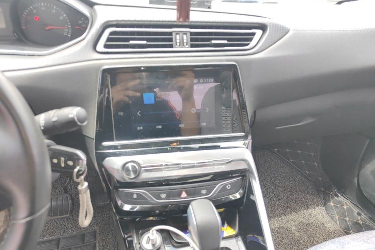 Used Peugeot 308 2018 1.6L Automatic Luxury Edition Audio And AC Panel
