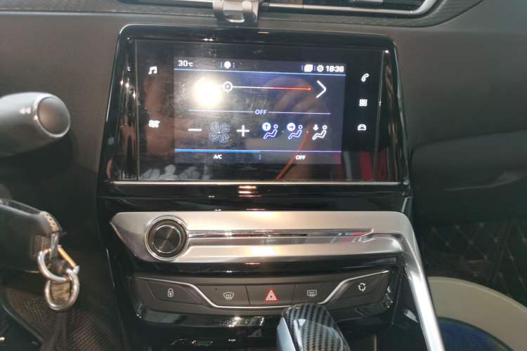 Used Peugeot 308 2018 1.6L Automatic Luxury Edition Audio And AC Panel