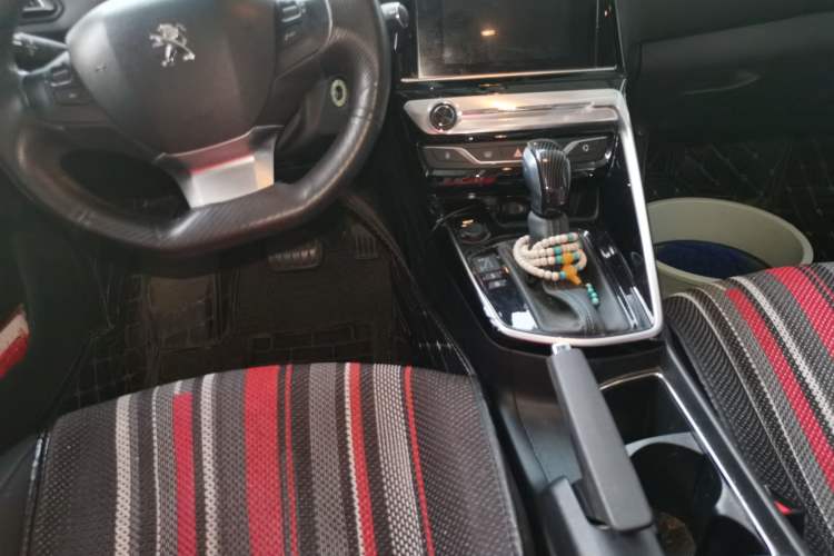 Used Peugeot 308 2018 1.6L Automatic Luxury Edition Center Console