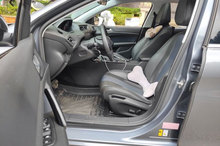 Used Peugeot 308 2018 350THP Automatic Prestige Edition Driver Seat