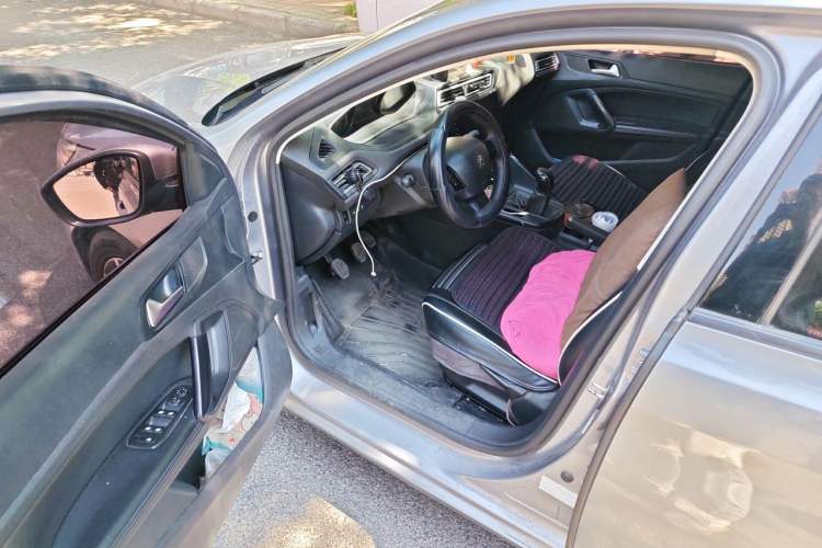 Used Peugeot 308 2018 1.6L Manual Fashion Edition Driver Seat