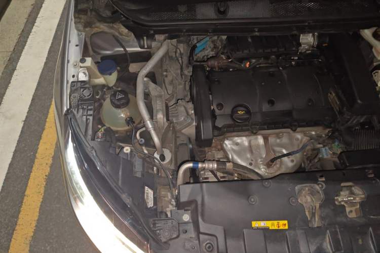 Used Peugeot 308 2018 1.6L Automatic Fashion Edition Engine Bay Right