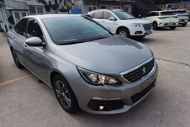 Used Peugeot 308 2018 1.6L Automatic Luxury Edition Front Right 45 Deg