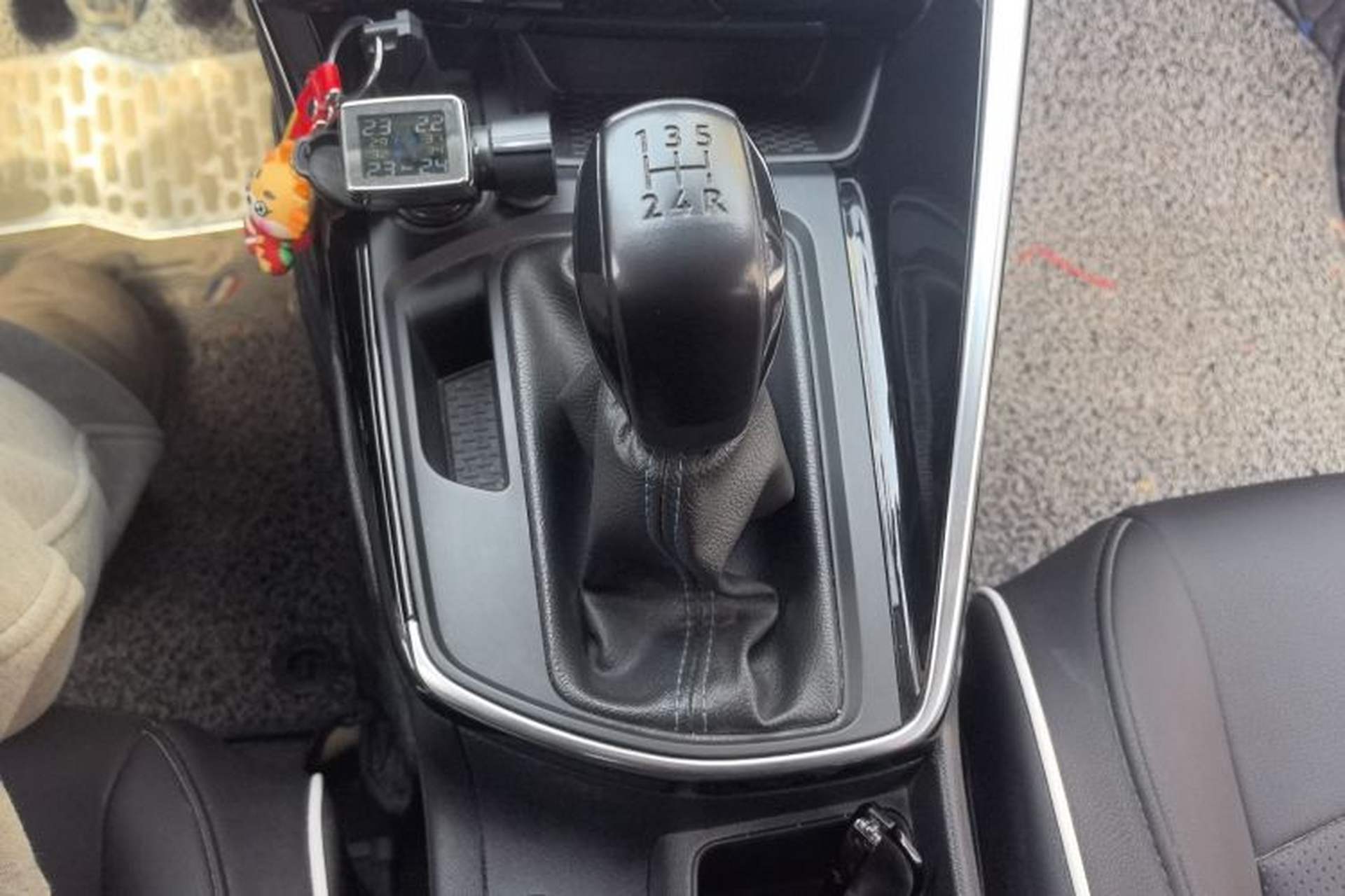 Used Peugeot 308 2018 1.6L Manual Fashion Edition Gear Lever