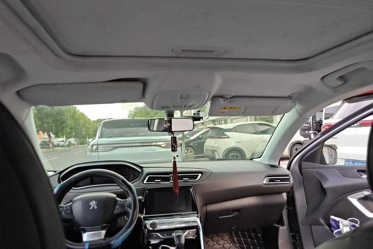 Used Peugeot 308 2018 1.6L Automatic Luxury Edition Headliner