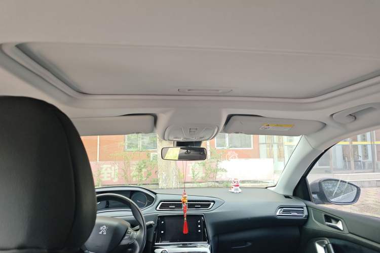 Used Peugeot 308 2018 350THP Automatic Prestige Edition Headliner