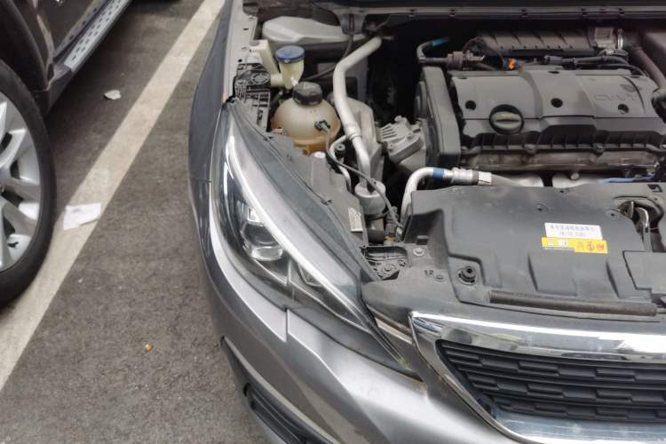 Used Peugeot 308 2018 1.6L Manual Fashion Edition Right Front Headlight
