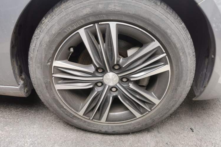 Used Peugeot 308 2018 1.6L Manual Fashion Edition Right Front Wheel Hub