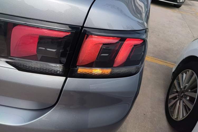 Used Peugeot 308 2018 1.6L Automatic Luxury Edition Right Rear Taillight