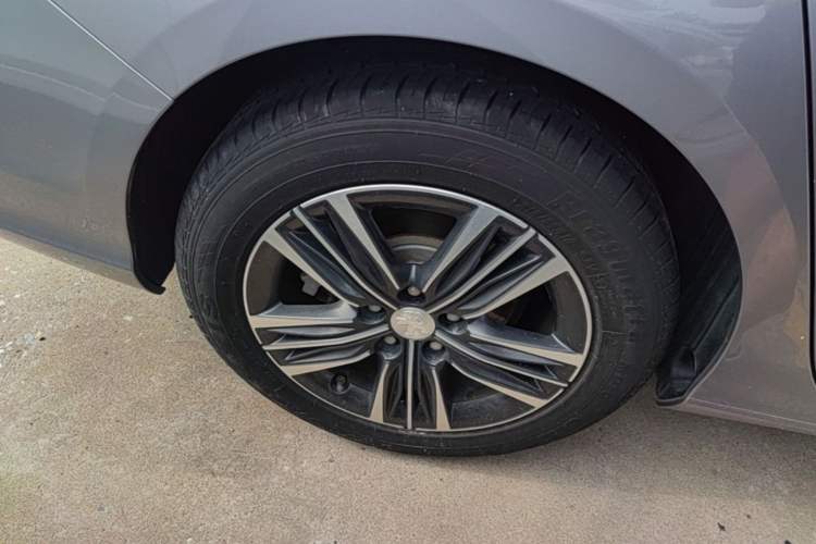 Used Peugeot 308 2018 1.6L Automatic Luxury Edition Right Rear Wheel Hub