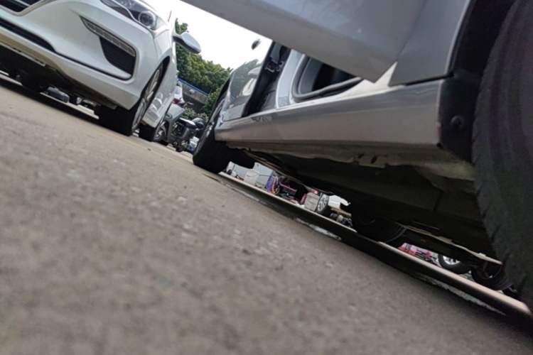 Used Peugeot 308 2018 1.6L Automatic Luxury Edition Right Side Sill